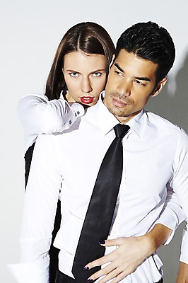 포토 JPG 스튜디오촬영 외국인 해외기획촬영 2012년태국 여자 남자 비즈니스 포옹 실내 사람 정장 상반신 20대 성인 두명 앞모습 섹시 직장인 비즈니스맨 비즈니스우먼 청년만 성인만 국내포토 직업 옷 뷰포인트 컨셉 안기 인종 청년 내부 파일형식