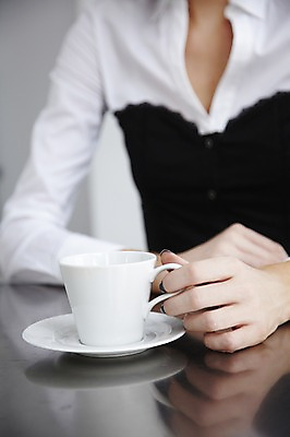 포토 JPG 스튜디오촬영 외국인 해외기획촬영 2012년태국 여자 커피 비즈니스 잔 실내 한명 사람 앉기 상반신 20대 성인 아웃포커스 컵 직장인 비즈니스우먼 찻잔 여자만 여자한명만 성인여자만 청년만 청년여자만 성인한명만 청년여자한명만 성인여자한명만 성인만 국내포토 직업 1 식기 음료 모션 촬영기법 인종 청년 내부 파일형식