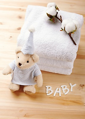 포토 JPG 스튜디오촬영 식물 알파벳 영어 잡화 인형 생활용품 백그라운드 탁자 대문자 실내 근접촬영 사람없음 아웃포커스 단어 수건 장난감 놀이용품 곰인형 아기용품 나뭇가지 솜 오브젝트 국내포토 나무 문자 뷰포인트 가구 촬영기법 내부 위생용품 파일형식