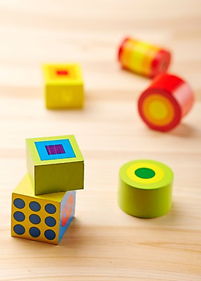 포토 JPG 스튜디오촬영 잡화 생활용품 백그라운드 탁자 실내 근접촬영 사람없음 아웃포커스 장난감 놀이용품 블록 아기용품 오브젝트 국내포토 뷰포인트 가구 촬영기법 내부 파일형식