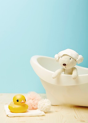 포토 JPG 스튜디오촬영 잡화 인형 컬러 생활용품 백그라운드 탁자 오리 욕조 실내 근접촬영 사람없음 아웃포커스 수건 위생용품 장난감 놀이용품 곰인형 아기용품 오브젝트 코사지 민트색 국내포토 뷰포인트 가구 장신구 조류 촬영기법 내부 파일형식