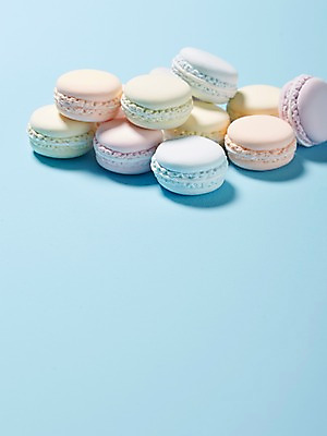 포토 JPG 스튜디오촬영 음식 빵 컬러 백그라운드 디저트 실내 근접촬영 사람없음 아웃포커스 파란색 쌓기 아기용품 마카롱 국내포토 뷰포인트 모션 촬영기법 내부 오브젝트 파일형식