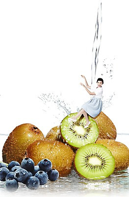 전신 PSD 외국인 편집 편집이미지 웰빙 여자 포즈 과일 건강 키위 한명 미소 웃음 사람 앉기 20대 성인 옆모습 물 흐름 신선 씻기 빨래 유기농 블루베리 베리 여자만 여자한명만 성인여자만 청년만 청년여자만 성인한명만 청년여자한명만 성인여자한명만 성인만 이미지편집 자연요소 1 뷰포인트 컨셉 가사 모션 표정 인종 청년 청결 파일형식