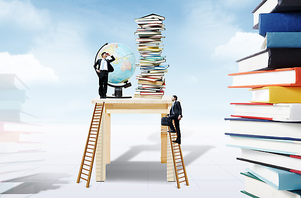 전신 PSD 구름 편집 편집이미지 응시 남자 서류가방 가방 비즈니스 사다리 상상 탁자 하늘 서기 사람 동양인 정장 20대 성인 두명 앞모습 옆모습 책 비즈니스라이프 글로벌 지구본 쌓기 한국인 관찰 직장인 비즈니스맨 남자만 성인남자만 청년만 청년남자만 성인만 이미지편집 자연요소 직업 라이프스타일 시선 잡화 옷 뷰포인트 가구 모션 인종 청년 도구 파일형식