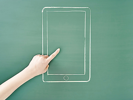 포토 JPG 스튜디오촬영 손 배경화면 백그라운드 프레임 한손 알림판 실내 틀 한명 손짓 신체부위 태블릿 칠판 터치 가리킴 알림 오브젝트 그림 교구 국내포토 1 교육 모션 사람 내부 전자제품 스마트기기 파일형식