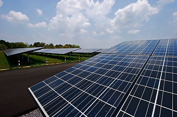 포토 JPG 해외이미지 구름 산업 백그라운드 밭 자연 하늘 바람 새로움 세포 풍경 사람없음 여름 파란색 햇빛 태양 노란색 환경 탑 맑음 힘 풍차 에너지 흰색 판넬 바퀴 보호 밀 세대 유지 내추럴 생태학 설치 그리너리 해외202004 해외포토 자연요소 건축물 계절 교육 컬러 컨셉 농업 날씨 곡류 생태계 파일형식 트랜드컬러 이미지허브