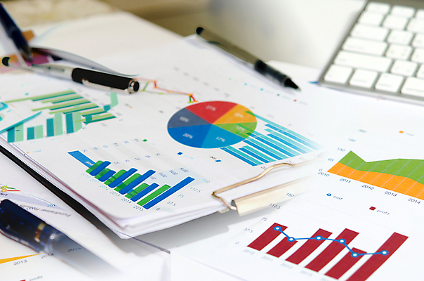 포토 JPG 해외이미지 종이 백그라운드 컨셉 인터넷 비즈니스 통신 그래프 사람없음 금융 컴퓨터 사무실 펜 볼펜 디지털 스크린 검은색 공책 자료 장비 정보 키보드 업무 네트워크 시장 계획 분석 오브젝트 사인 문서 투자 전자 회계 계좌 단절 마케팅 해외202004 해외포토 컬러 문구용품 경제 전자제품 필기구 작업 파일형식 이미지허브