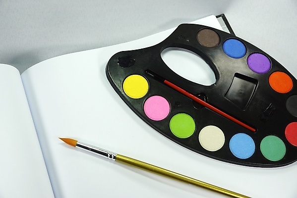 포토 JPG 해외이미지 종이 사람없음 책 컬러풀 페인트 기록 붓 그리기 스케치 그림 페인트붓 화가 해외202004 해외포토 직업 컬러 모션 미술 파일형식 이미지허브