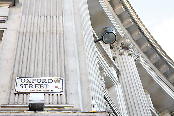 포토 JPG 해외이미지 영국 거리 사람없음 사인 런던 해외202004 해외포토 유럽 파일형식 이미지허브