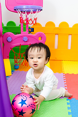 포토 JPG 해외이미지 라이프스타일 행복 어린이 스포츠 포즈 공 학교 놀이 농구 기술 실내 건강 한명 사람 동양인 소년 운동 바구니 중국 경쟁 에너지 게임 놀이터 연습 긍정 골 초보 플레이어 해외202004 해외포토 1 교육 남자 감정 아시아 컨셉 인종 내부 생활 구기 파일형식 이미지허브