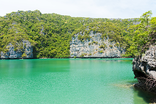 포토 JPG 해외이미지 나무 공원 아시아 바다 섬 여행 백그라운드 태국 자연 하늘 산 안테나 풍경 사람없음 초록색 물 여름 파란색 만 정상 석호 가죽끈 이국적 전국 파라다이스 해외202004 해외포토 자연요소 식물 계절 공공시설 나라 컬러 통신 끈 가죽 생태계 파일형식 이미지허브