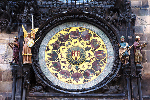 포토 JPG 해외이미지 유럽 시계 여행 건축양식 창조 미술 사람없음 장식 세로 관광지 시간 원형 화려 중세 역사 황금 큼 과거 체코 천문학 다이얼 프라하 태엽 구시가지 랜드마크 명승지 보헤미아 옛날 해외202004 해외포토 도형 교육 건축 나라 컨셉 문화예술 풍경 크기 파일형식 이미지허브