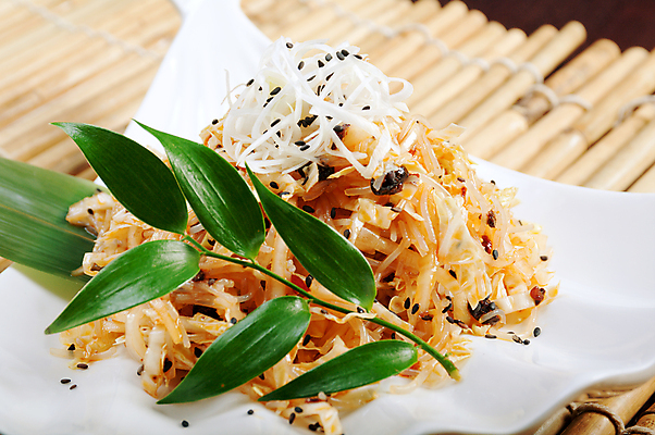 포토 JPG 해외이미지 음식 재료 탁자 어류 요리 사람없음 빨간색 초록색 저녁식사 중국 샐러드 상쾌 양배추 날것 섞기 해외202004 해외포토 감정 아시아 컬러 가구 채소 식사 수중동물 파일형식 이미지허브