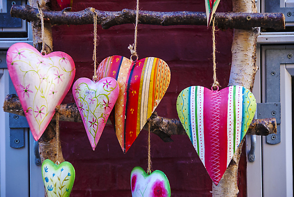 포토 JPG 해외이미지 디자인 행복 감정 백그라운드 발렌타인데이 선물 사랑 사람없음 장식 빨간색 컬러풀 하트 심볼 해외202004 해외포토 모양 컬러 데이이벤트 파일형식 이미지허브