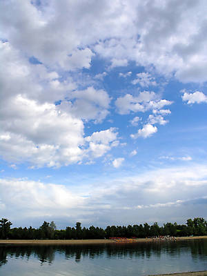 포토 JPG 해외이미지 나무 구름 호수 자연 하늘 날씨 파노라마 풍경 사람없음 야외 옆모습 초록색 물 파란색 강 태양 우주 신선 오픈 숲 땅 대륙 해외202004 해외포토 자연요소 식물 뷰포인트 컬러 촬영기법 생태계 파일형식 이미지허브