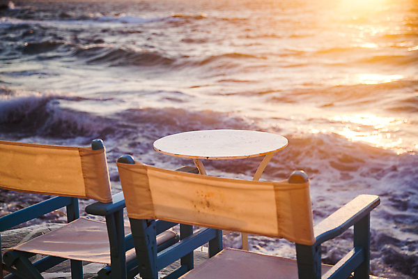 포토 JPG 해외이미지 모래 파도 바다 섬 여행 가구 의자 일러스트 자연 하늘 호텔 아침 추상 휴가 휴식 따뜻함 풍경 사람없음 야외 목재 물 여름 모래사장 컬러풀 3D 일출 침묵 일몰 고급 저녁 갑판 휴양지 만들기 파라다이스 해외202004 해외포토 주간 자연요소 나무 계절 컬러 생활용품 컨셉 무늬 배_교통 재료 모션 숙소 노을 소리 장소 야간 디지털합성 생태계 파일형식 이미지허브