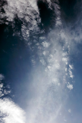 포토 JPG 해외이미지 구름 파도 바다 여행 자연 조류 하늘 바람 날씨 조명 항해 파노라마 사람 풍경 사람없음 야외 가로 파란색 빛 검은색 고층빌딩 어둠 힘 서핑 균열 야간 위험 폭풍 스카이라인 흐림 대서양 빛망울 뇌우 랜드마크 수평선 해외202004 해외포토 자연요소 동물 컬러 컨셉 배_교통 모션 촬영기법 빌딩 수상스포츠 생태계 파일형식 이미지허브