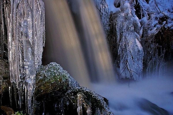 포토 JPG 해외이미지 겨울 사람없음 물 얼음 폭포 추위 고드름 해외202004 해외포토 자연요소 계절 자연 파일형식 이미지허브
