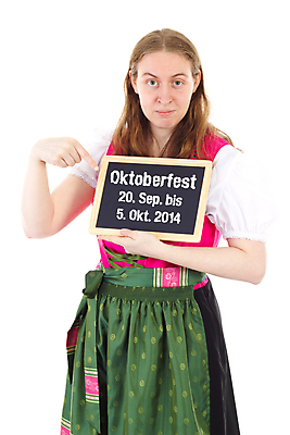 포토 JPG 해외이미지 백인 전통 드레스 여자 행복 문화 분홍색 텍스트 독일 한명 미소 금발 글로벌 파티 축제 칠판 기쁨 가을 흰색 축하 시간 날짜 오스트리아 시간표 9월 잔치 2014년 공평 10월 기간 던들 뮌헨 옥토버페스트 바이에른 바이에른사람 해외202004 해외포토 서양인 1 헤어스타일 옷 계절 감정 유럽 컬러 컨셉 표정 사람 이벤트 계획 연도 파일형식 이미지허브