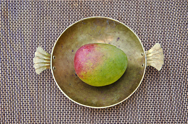 포토 JPG 해외이미지 1 접시 디자인 음식 백그라운드 농업 다이어트 과일 사람없음 목재 금속 수확 골동품 오브젝트 복고 망고 놋쇠 숙성 옛날 채식주의자 비건 해외202004 해외포토 나무 식기 산업 재료 재질 건강 열대과일 채식 파일형식 이미지허브