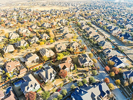 포토 JPG 해외이미지 잎 패턴 가족 지붕 설계 거리 주택 안테나 사람없음 물 도시풍경 컬러풀 마을 탑 정원 수영 미국 성장 가을 도시 재산 옥상 언덕 싱글 지역 커뮤니티 타운 이웃 개발 교외 드론 삼나무 인구 줄서기 진짜 차고 텍사스 해외202004 해외포토 자연요소 나무 식물 건축물 계절 컬러 컨셉 북아메리카 무늬 통신 관계 모션 풍경 건물 금융 수상스포츠 파일형식 이미지허브