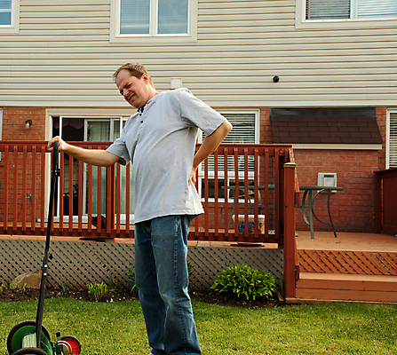 포토 JPG 해외이미지 백인 남자 백그라운드 스트레스 건강 한명 사람 성인 고통 흰색 긴급 마사지 질병 상처 척추 몸통 돌봄 요통 해외202004 해외포토 서양인 1 감정 컬러 의학 모션 뼈 신체부위 허리통증 파일형식 이미지허브