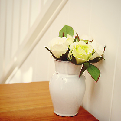 포토 JPG 해외이미지 식물 디자인 계절 꽃 화분 벽 꽃다발 백그라운드 꽃무늬 자연 탁자 선물 미술 사람없음 내부 장식 초록색 장미 꽃병 봄 방 수확 벚꽃 흰색 축하 신선 개화 다발 배열 질감 복고 정사각형 부드러움 내추럴 거짓 소셜네트워크 옛날 필터 효과 해외202004 해외포토 도형 컬러 가구 컨셉 무늬 농업 문화예술 감각 생태계 파일형식 이미지허브