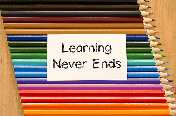 포토 JPG 해외이미지 직업 학생 교육 종이 백그라운드 컨셉 비즈니스 텍스트 학교 성공 아이디어 기술 사람없음 단어 스터디 연필 흰색 기록 체험 메시지 스마트 공학 종료 개선 개발 골 이러닝 해외202004 해외포토 문자 컬러 학용품 학습 필기구 파일형식 이미지허브