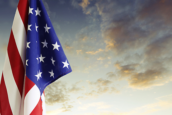 포토 JPG 해외이미지 구름 별 하늘 아침 사람없음 야외 빛 사진촬영 미국 줄무늬 새벽 자유 깃발 성조기 민주주의 심볼 오브젝트 애국심 독립 독립기념일 정부 처음 카피스페이스 해외202004 해외포토 주간 자연요소 기념일 컨셉 북아메리카 무늬 촬영 공백 국기 파일형식 이미지허브