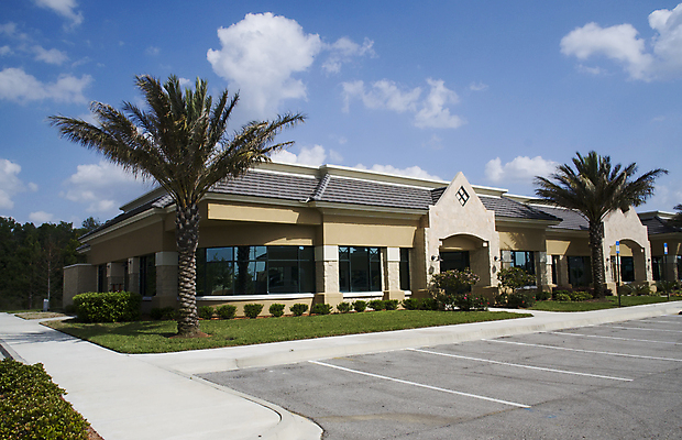 포토 JPG 해외이미지 직업 외관 비즈니스 건축양식 하늘 직장 잔디 사람없음 건물 파란색 사무실 반사 거울 재산 주차 시설 상업 조경 진짜 해외202004 해외포토 식물 건축물 건축 컬러 회사 금융 파일형식 이미지허브