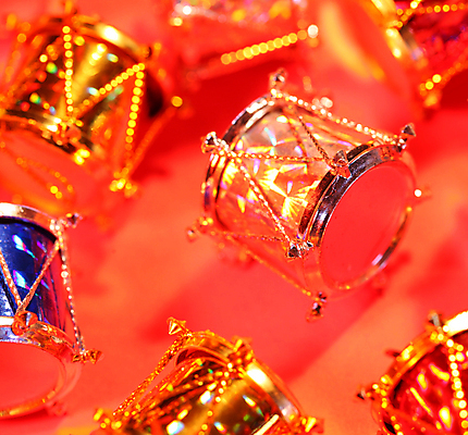 포토 JPG 해외이미지 디자인 계절 행복 리본 백그라운드 크리스마스 겨울 공 벽지 휴가 새로움 기념 사탕 사람없음 내부 장식 빛 상자 컬러풀 장난감 축제 흰색 축하 인사 화려 황금 오브젝트 활 보케 초대 핸드메이드 해외202004 해외포토 기념일 감정 컬러 컨셉 디저트 예절 파일형식 이미지허브