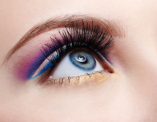 포토 JPG 해외이미지 백인 모델 여자 유럽 얼굴 분홍색 신체 부분 한명 사람 파란색 유행 화장품 흰색 닫기 눈썹 속눈썹 의료성형뷰티 스타일 해외202004 해외포토 서양인 1 나라 컬러 모션 신체부위 뷰티 파일형식 이미지허브