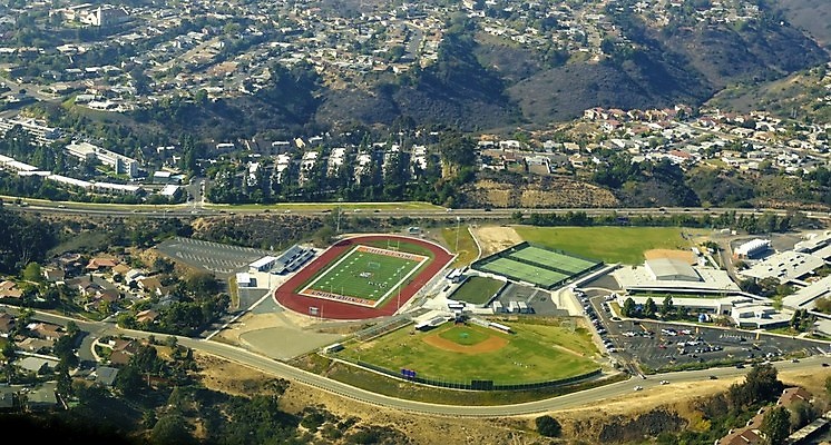 포토 JPG 해외이미지 학생 공원 도로 길 스포츠 밭 건축양식 학교 놀이 거리 주택 안테나 사람없음 건물 초록색 도시풍경 축구 미국 야구 게임 도시 만 고속도로 교차로 시설 캘리포니아 태평양 일반 이웃 교외 법정 서쪽 조감도 페어웨이 해외202004 해외포토 건축물 공공시설 교육 건축 바다 컬러 북아메리카 농업 골프 통신 교통시설 풍경 구기 방향 파일형식 이미지허브