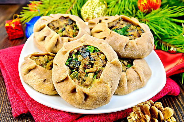 포토 JPG 해외이미지 나무 전통 접시 문화 음식 빵 크리스마스 채소 공 휴가 실내 파슬리 핀란드 요리 사람없음 목재 장식 가로 빨간색 장난감 쌓기 케이크 버섯 나뭇가지 낟알 굽기 준비 냅킨 반죽 롤 밀가루 상록수 전나무 패티 스칸디나비아 스터핑 전국 페스츄리 호밀 가문비나무 해외202004 해외포토 식물 식기 기념일 컬러 재료 모션 디저트 곡류 북유럽 내부 가루 구이 파일형식 이미지허브