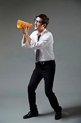 포토 JPG 스튜디오촬영 전신 응시 남자 안경 비즈니스 회색배경 실내 한명 서기 미소 웃음 들기 사람 동양인 정장 20대 성인 옆모습 확성기 외침 한국인 직장인 비즈니스맨 유머 알림 즐거움 남자만 남자한명만 성인남자만 청년만 청년남자만 청년남자한명만 성인한명만 성인남자한명만 성인만 안경낌 국내포토 직업 1 시선 잡화 옷 감정 뷰포인트 백그라운드 모션 표정 인종 청년 내부 소리 회색 파일형식