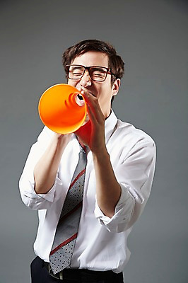 포토 JPG 스튜디오촬영 남자 안경 비즈니스 회색배경 실내 한명 서기 미소 웃음 들기 사람 동양인 정장 상반신 20대 성인 앞모습 눈감음 확성기 외침 한국인 직장인 비즈니스맨 유머 알림 즐거움 남자만 남자한명만 성인남자만 청년만 청년남자만 청년남자한명만 성인한명만 성인남자한명만 성인만 안경낌 국내포토 직업 1 잡화 옷 감정 뷰포인트 백그라운드 모션 표정 인종 청년 내부 소리 회색 파일형식