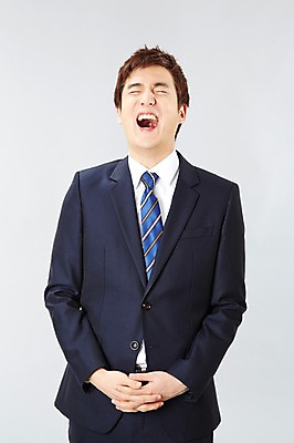 포토 JPG 스튜디오촬영 남자 비즈니스 실내 한명 서기 미소 웃음 사람 동양인 정장 상반신 20대 성인 앞모습 눈감음 한국인 직장인 비즈니스맨 즐거움 남자만 남자한명만 성인남자만 청년만 청년남자만 청년남자한명만 성인한명만 성인남자한명만 성인만 국내포토 직업 1 옷 감정 뷰포인트 모션 표정 인종 청년 내부 파일형식