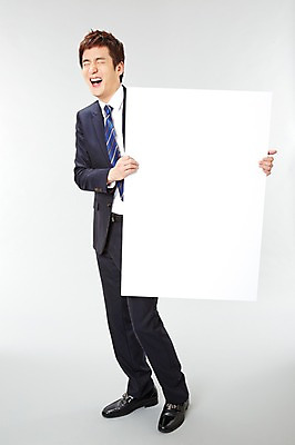 포토 JPG 스튜디오촬영 전신 배너 남자 비즈니스 사각프레임 광고판 실내 한명 서기 미소 웃음 들기 사람 동양인 정장 20대 성인 앞모습 눈감음 한국인 직장인 비즈니스맨 알림 남자만 남자한명만 성인남자만 청년만 청년남자만 청년남자한명만 성인한명만 성인남자한명만 성인만 국내포토 직업 1 옷 뷰포인트 모션 프레임 알림판 표정 인종 청년 내부 사각형 판 파일형식