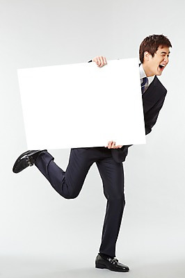 포토 JPG 스튜디오촬영 전신 배너 남자 포즈 비즈니스 모션 사각프레임 광고판 실내 윙크 한명 서기 미소 웃음 들기 사람 동양인 정장 20대 성인 옆모습 한국인 직장인 비즈니스맨 유머 알림 즐거움 남자만 남자한명만 성인남자만 청년만 청년남자만 청년남자한명만 성인한명만 성인남자한명만 성인만 국내포토 직업 1 옷 감정 뷰포인트 프레임 알림판 표정 인종 청년 내부 사각형 판 파일형식