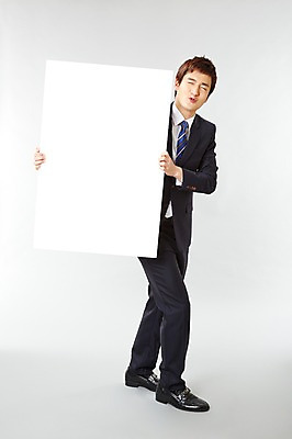 포토 JPG 스튜디오촬영 전신 배너 남자 비즈니스 모션 사각프레임 광고판 실내 한명 서기 미소 웃음 들기 사람 동양인 정장 20대 성인 한국인 직장인 비즈니스맨 유머 알림 즐거움 남자만 남자한명만 성인남자만 청년만 청년남자만 청년남자한명만 성인한명만 성인남자한명만 성인만 국내포토 직업 1 옷 감정 프레임 알림판 표정 인종 청년 내부 사각형 판 파일형식