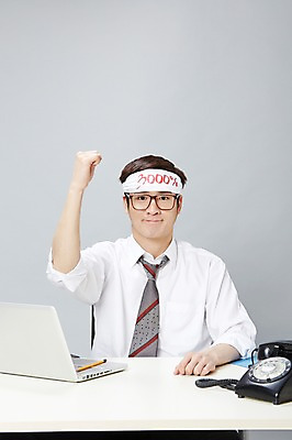 포토 JPG 스튜디오촬영 남자 안경 비즈니스 모션 성공 영업 실내 한명 사람 앉기 동양인 정장 손짓 상반신 20대 성인 앞모습 비즈니스라이프 노트북 연필 파이팅 주먹 한국인 머리띠 업무 직장인 비즈니스맨 작업실 전화기 즐거움 문서 파일 통화 부적응 남자만 남자한명만 성인남자만 청년만 청년남자만 청년남자한명만 성인한명만 성인남자한명만 성인만 안경낌 국내포토 직업 1 라이프스타일 잡화 옷 감정 뷰포인트 컨셉 장신구 학용품 인종 청년 내부 전자제품 필기구 작업 파일형식