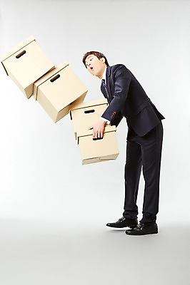 포토 JPG 스튜디오촬영 전신 남자 포즈 비즈니스 모션 실내 한명 서기 들기 사람 동양인 정장 20대 성인 옆모습 비즈니스라이프 상자 쌓기 한국인 직장인 비즈니스맨 운반 떨어짐 열정 무거움 실수 남자만 남자한명만 성인남자만 청년만 청년남자만 청년남자한명만 성인한명만 성인남자한명만 성인만 국내포토 직업 1 라이프스타일 옷 감정 뷰포인트 컨셉 인종 청년 내부 무게 파일형식