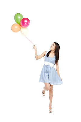 포토 JPG 스튜디오촬영 전신 외국인 해외기획촬영 우먼라이프 라이프스타일 응시 2012년태국 드레스 계절 원피스 여자 패션 포즈 모션 실내 한명 서기 미소 웃음 들기 누끼 사람 동양인 이벤트 20대 성인 앞모습 여름 잡기 하이힐 풍선 여자만 여자한명만 성인여자만 청년만 청년여자만 성인한명만 청년여자한명만 성인여자한명만 성인만 국내포토 1 시선 옷 구두 뷰포인트 표정 인종 청년 내부 생활 여성화 파일형식