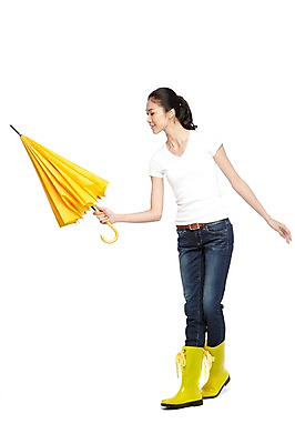 포토 JPG 스튜디오촬영 전신 외국인 해외기획촬영 라이프스타일 2012년태국 잡화 계절 여자 우산 날씨 실내 장화 한명 서기 들기 누끼 사람 동양인 20대 성인 캐주얼 여름 청바지 비 장마 여자만 여자한명만 성인여자만 청년만 청년여자만 성인한명만 청년여자한명만 성인여자한명만 성인만 국내포토 자연요소 1 옷 신발 바지 모션 인종 청년 내부 생활 비_날씨 파일형식