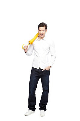 포토 JPG 스튜디오촬영 전신 서양인 외국인 해외기획촬영 라이프스타일 2012년태국 잡화 계절 남자 우산 날씨 실내 한명 서기 미소 웃음 들기 누끼 사람 20대 성인 앞모습 캐주얼 여름 청바지 비 장마 남자만 남자한명만 성인남자만 청년만 청년남자만 청년남자한명만 성인한명만 성인남자한명만 성인만 국내포토 자연요소 1 옷 뷰포인트 바지 모션 표정 인종 청년 내부 생활 파일형식