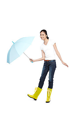 포토 JPG 스튜디오촬영 전신 외국인 해외기획촬영 라이프스타일 2012년태국 잡화 계절 여자 우산 날씨 실내 장화 한명 서기 미소 웃음 들기 누끼 사람 동양인 20대 성인 앞모습 캐주얼 여름 청바지 비 장마 여자만 여자한명만 성인여자만 청년만 청년여자만 성인한명만 청년여자한명만 성인여자한명만 성인만 국내포토 자연요소 1 옷 뷰포인트 신발 바지 모션 표정 인종 청년 내부 생활 비_날씨 파일형식