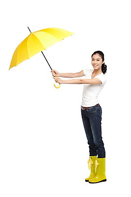 포토 JPG 스튜디오촬영 전신 외국인 해외기획촬영 라이프스타일 2012년태국 잡화 계절 여자 우산 날씨 실내 장화 한명 서기 미소 웃음 들기 누끼 사람 동양인 20대 성인 옆모습 캐주얼 여름 청바지 비 장마 여자만 여자한명만 성인여자만 청년만 청년여자만 성인한명만 청년여자한명만 성인여자한명만 성인만 국내포토 자연요소 1 옷 뷰포인트 신발 바지 모션 표정 인종 청년 내부 생활 비_날씨 파일형식