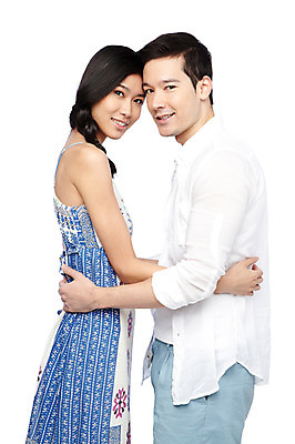 포토 JPG 스튜디오촬영 서양인 외국인 해외기획촬영 라이프스타일 커플 2012년태국 계절 원피스 여자 남자 커플라이프 여행 안기 포옹 휴가 실내 서기 미소 웃음 누끼 사람 동양인 20대 성인 두명 옆모습 캐주얼 여름 여름휴가 바캉스 청년만 성인만 국내포토 옷 뷰포인트 관계 모션 표정 인종 청년 내부 생활 파일형식 여름_계절