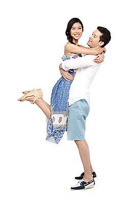 포토 JPG 스튜디오촬영 전신 서양인 외국인 해외기획촬영 라이프스타일 커플 2012년태국 계절 원피스 여자 남자 커플라이프 여행 안기 포옹 휴가 실내 서기 미소 웃음 누끼 사람 동양인 20대 성인 두명 옆모습 캐주얼 여름 여름휴가 바캉스 청년만 성인만 국내포토 옷 뷰포인트 관계 모션 표정 인종 청년 내부 생활 파일형식 여름_계절