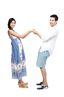 포토 JPG 스튜디오촬영 전신 서양인 외국인 해외기획촬영 라이프스타일 커플 2012년태국 계절 원피스 여자 남자 커플라이프 여행 휴가 실내 서기 미소 웃음 누끼 사람 동양인 20대 성인 두명 옆모습 캐주얼 여름 여름휴가 바캉스 손잡기 청년만 성인만 국내포토 옷 뷰포인트 관계 모션 표정 인종 청년 내부 생활 파일형식 여름_계절